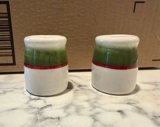 Small tea cups