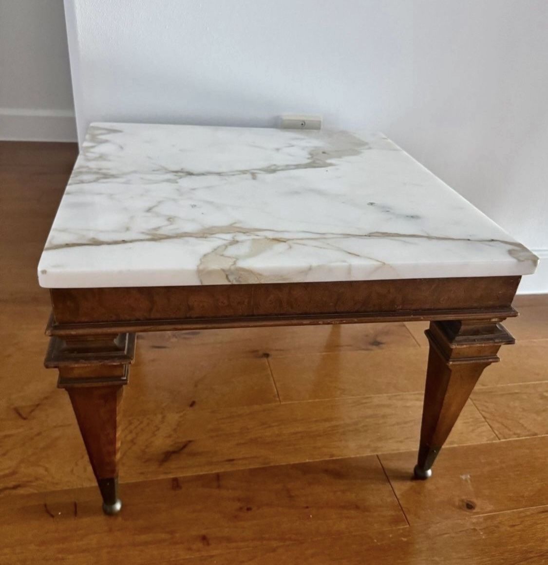 Vintage Sculptural Weiman Marble Top Wood end/side Table Vintage high end Weiman marble top end or side table. Feature wonderful MCM carved wood base