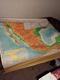 LARGE 1967 PULL DOWN MAP OF MEXICO