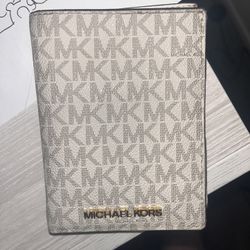Michael Kors wallet 