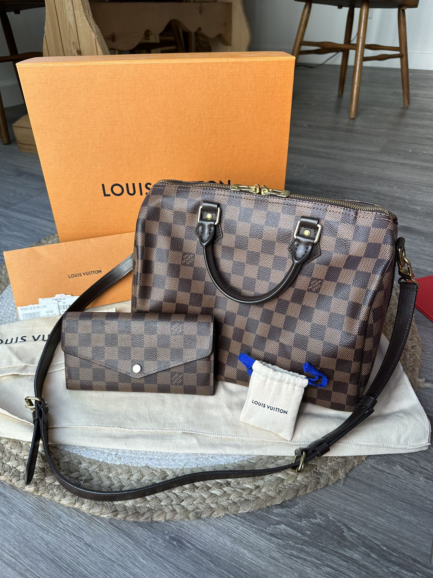 Authentic Louis Vuitton Speedy B 30 w/ Sarah wallet 