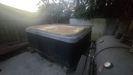 Free Jacuzzi