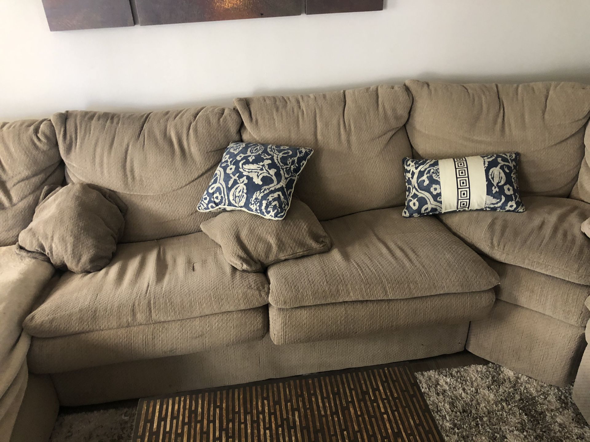 Tan 5 seat couch