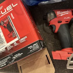 Milwaukee M18 Impact Fuel Brushless