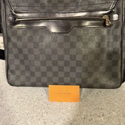 Man Bag W/ Bag And Box 01450