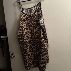  Three Pieces Plus Size Leopard  Print satin Robe