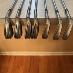 TaylorMade SIM2 Max Irons 5-AW, Project X IO 5.5