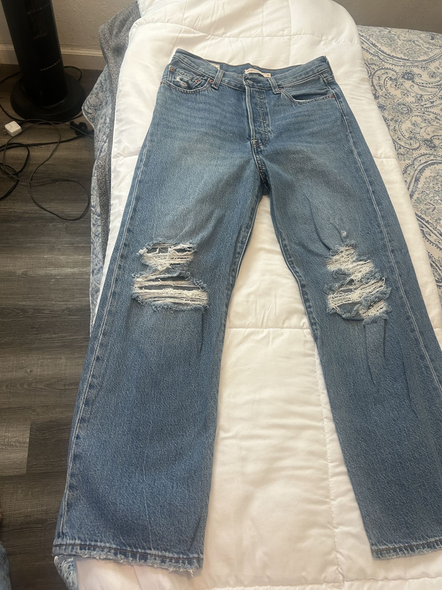 Women Levi’s Jeans