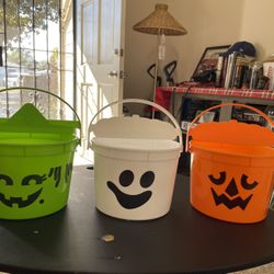 McDonalds Halloween Buckets Set