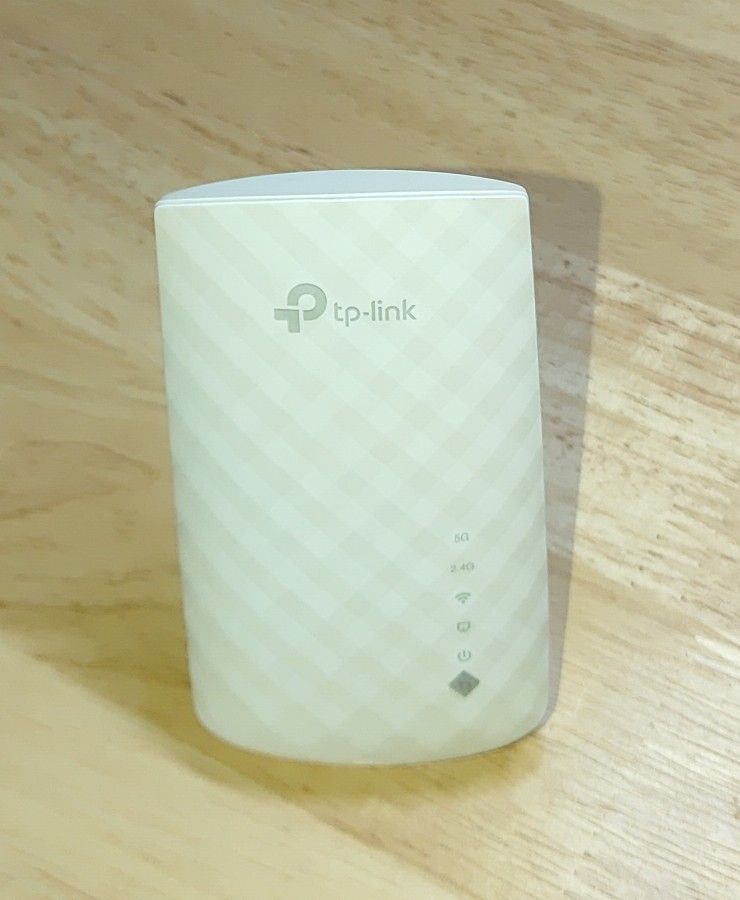 TP-Link AC750 WiFi Range Extender Model #RE220