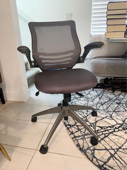 Realspace Calusa Mesh Office Chair – Excellent Condition