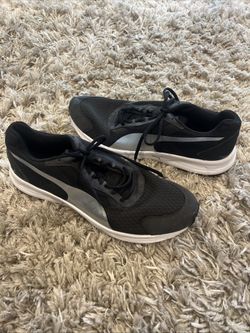 Puma Descendant V3 Running Shoes – Men’s Size 12