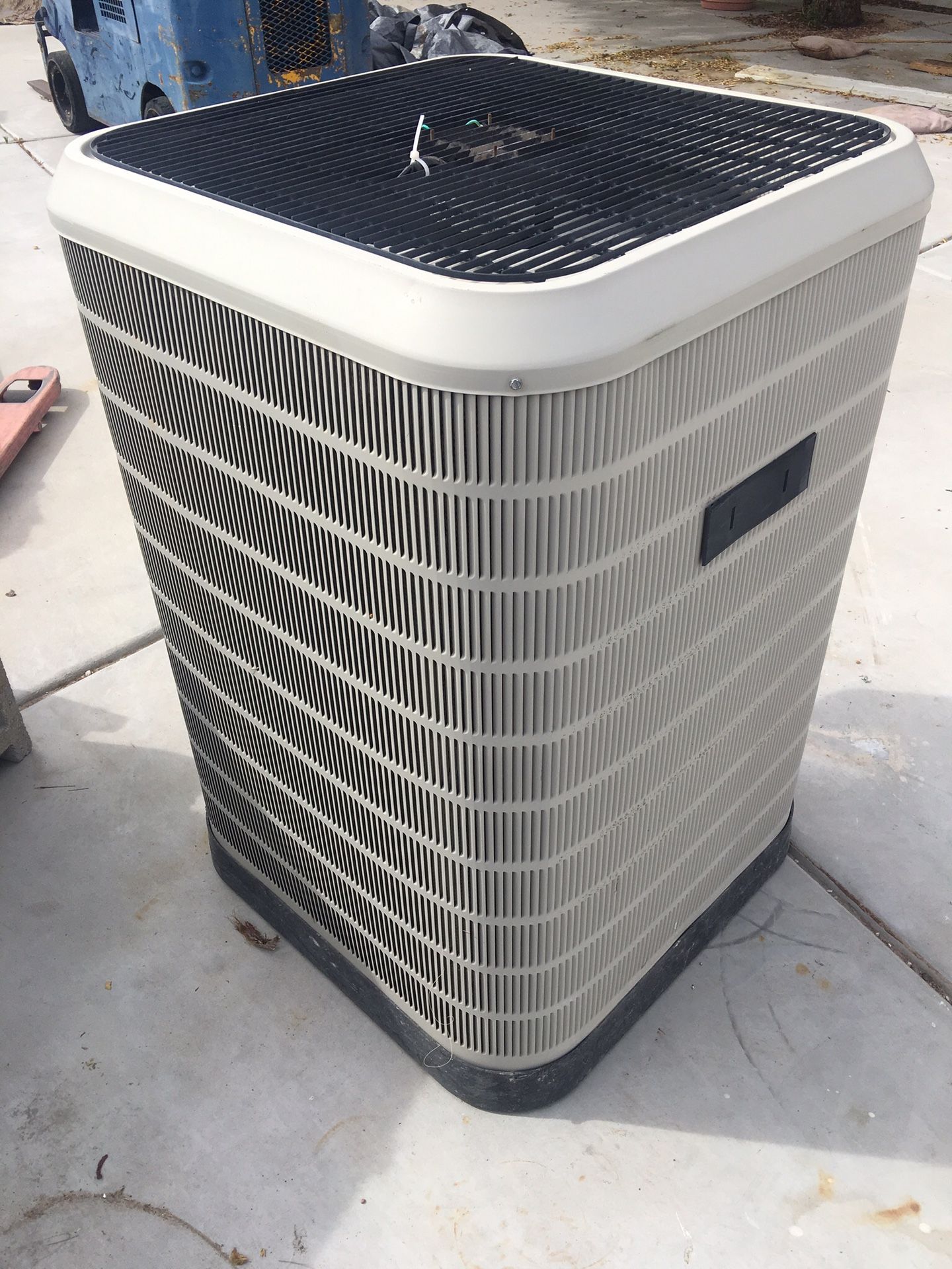 Nordyne 5.0 ton ac condenser heat pump ready to go for Sale in Las
