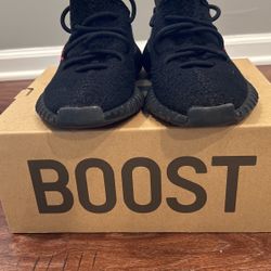 Yeezy 350 V2 Size 4 Used