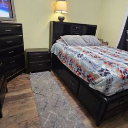 Black Bedroom Set