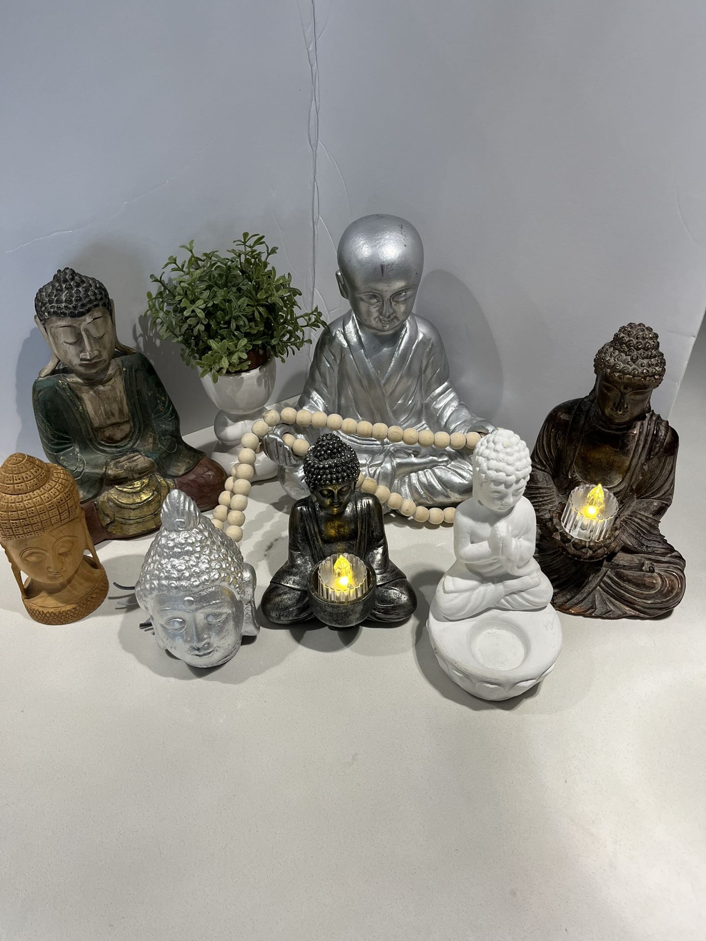 8 Different Buddha LOT