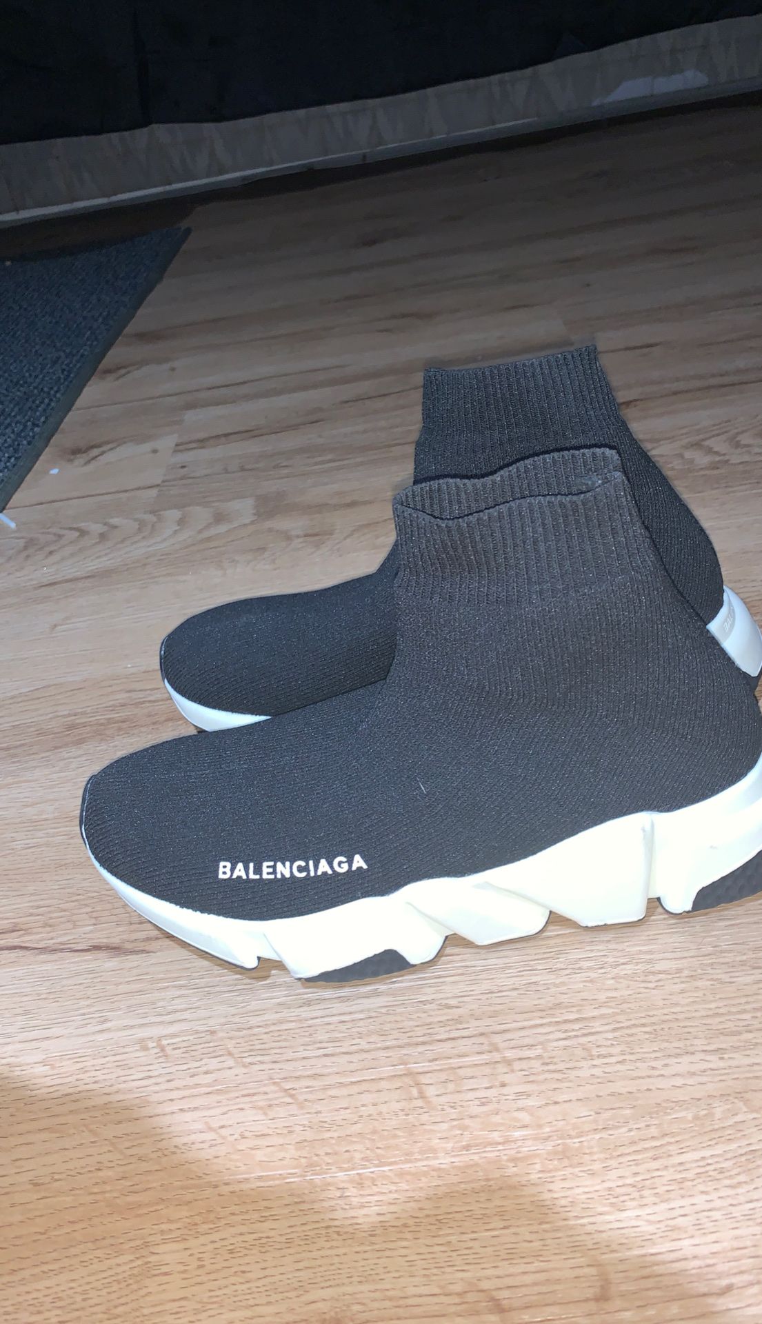 Balenciaga runners size 5.5