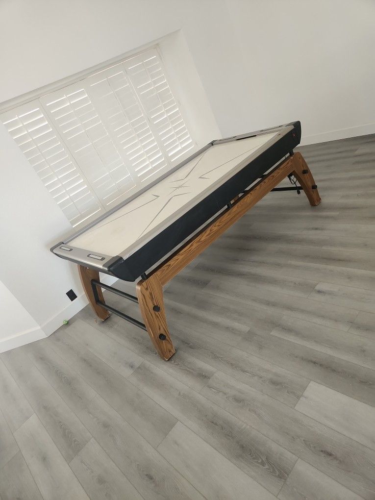 Air Hockey Table