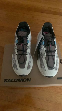 Saloman Running shoe