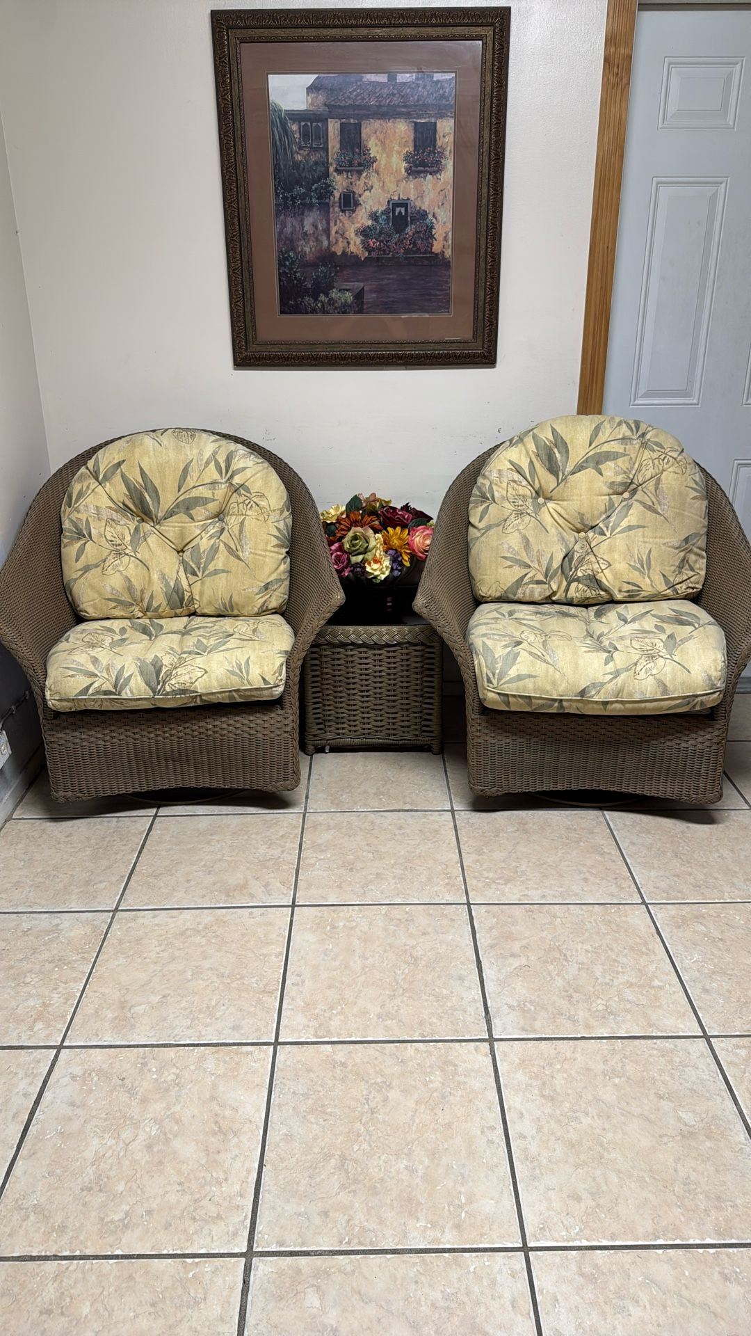 Wicker Outdoor Garden Patio Set With Cushions And Table