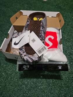 Nike slides size 10