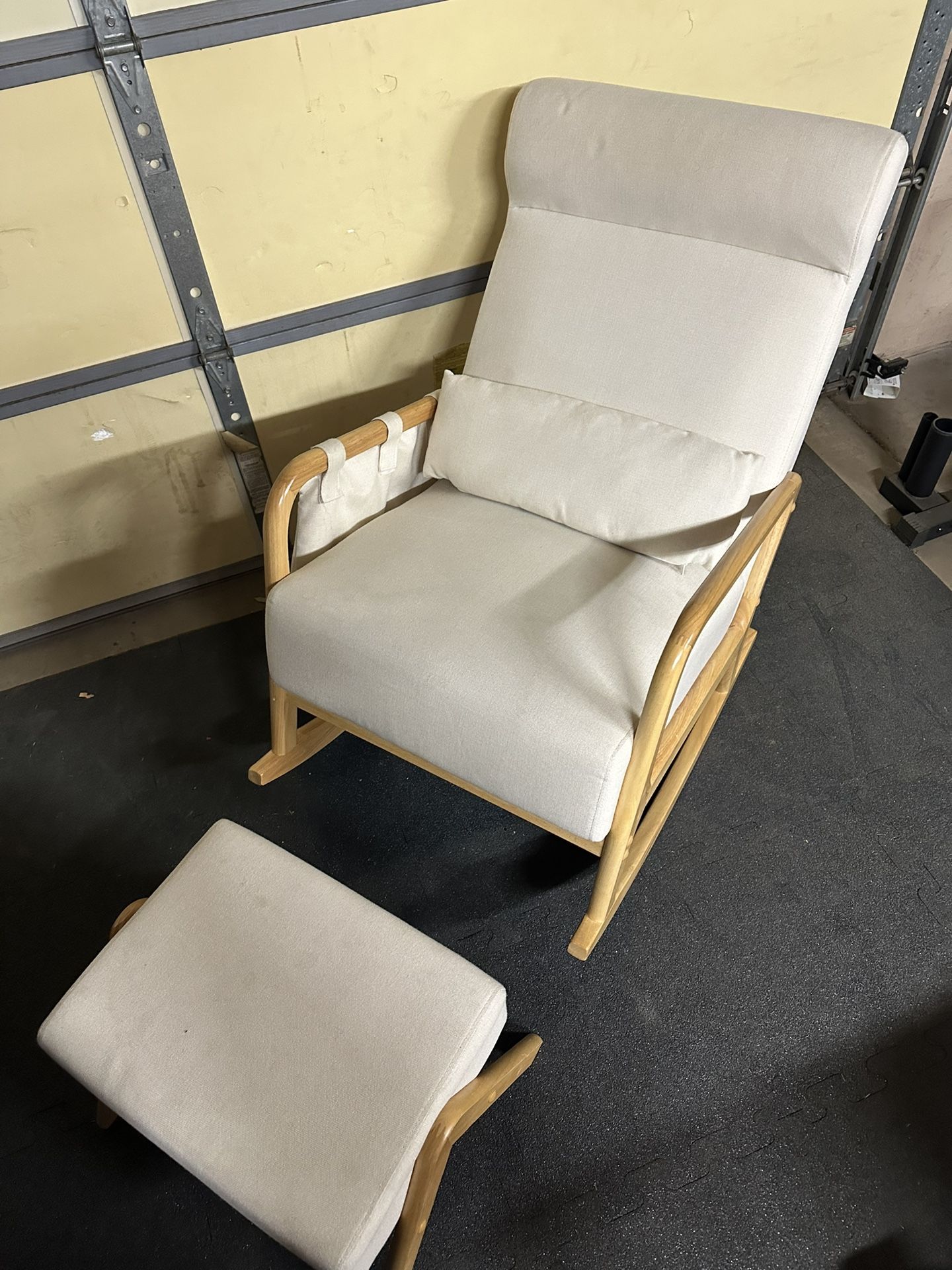 Rocking Chair With Small Ottoman 