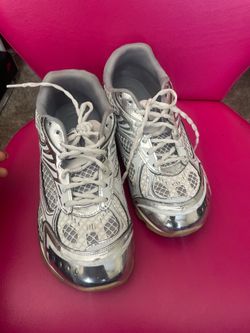 Bottegas size 9.5
