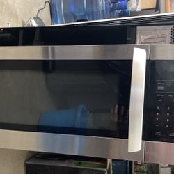 LG Over The Range Microwave Works Great $40