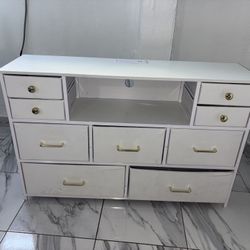 Dresser With Charging Outlets