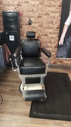 Vintage Old barber chair