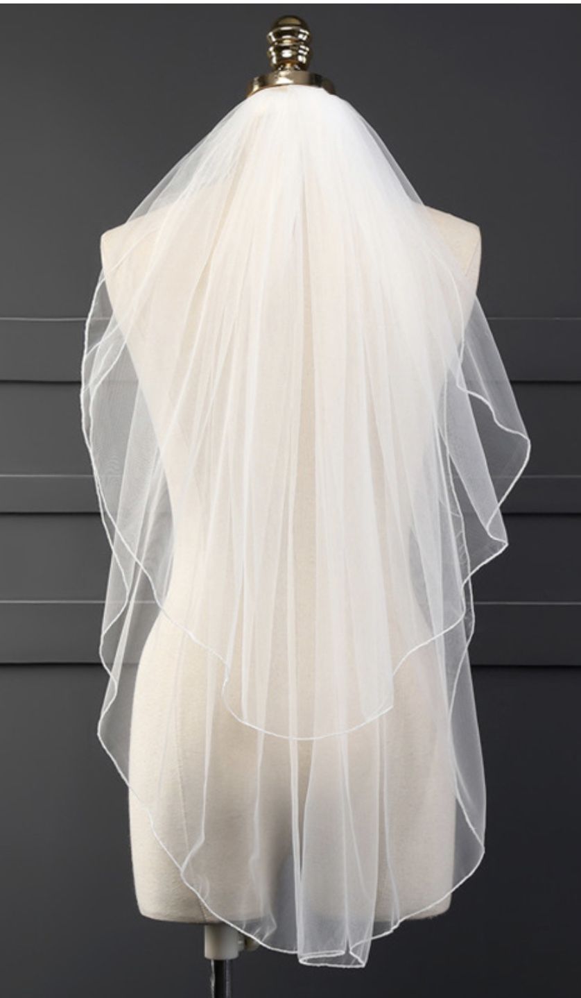 Wedding veil For Sale (brand new)