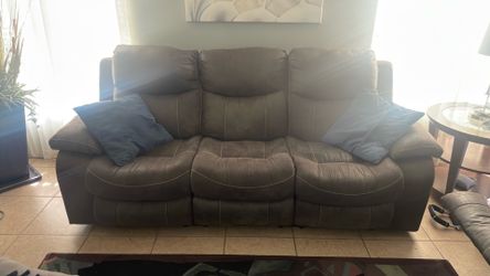 Reclining couch & love seat