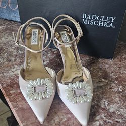 Badgley Mischka Size 9.5 Worn Once For 2 Hours Paid 150$ 