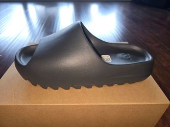 Adidas yeezy slide - dark onyx