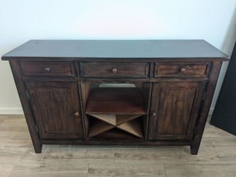 TV Stand / Server