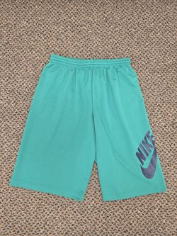 Nike SB Dri-Fit Shorts 'Staduim Green' Navy Logo Skateboarding (Kids XL)
