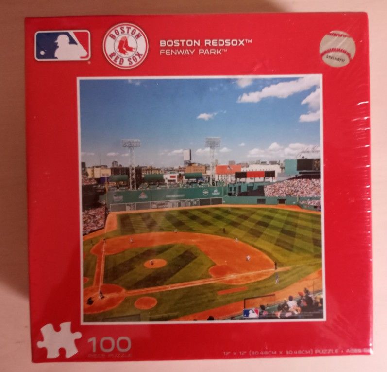 NEW. BOSTON REDSOCKS Fenway Park 100 Piece PUZZLE