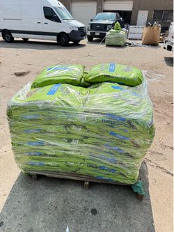 Miracle-Gro 1.5 Cubic feet All-purpose Organic Raised bed soil