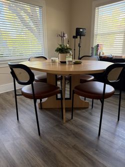 Modern 5-Piece Dining Set | Oak-Look Table + 4 Cane-Back Chairs | Like New