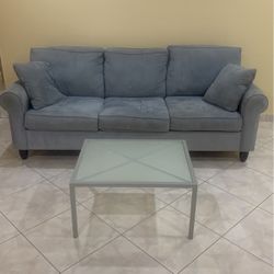 Pull Out Couch/Table 