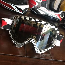 Oakley Motocross Goggles With Case & Lenses