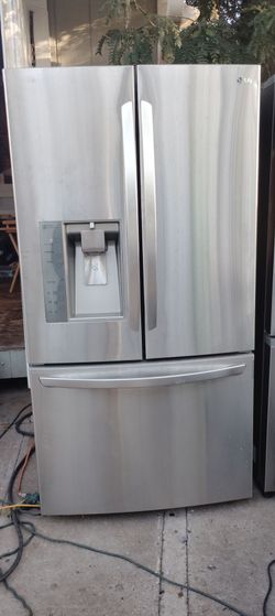 LG French Door Stainless Steel Refrigerator (3 Doors)
