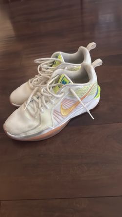 Nike shoes size 7Y