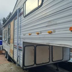 25 Ft 5th Wheel