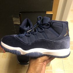 Jordan 11 Midnight Navy; DS; Size 10(M)/11.5(W)