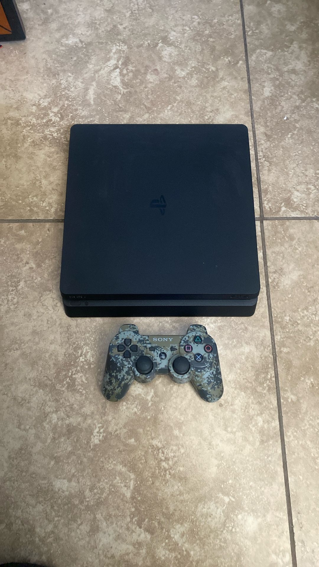 PS4 With 1 Controller