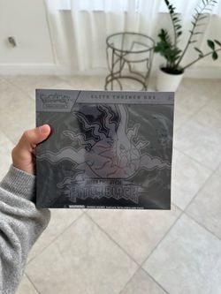 Pokemon Pitch Black Elite Trainer Box *SEALED*