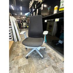 Haworth Fern High End Ergonomic Office Chair Mesh Back