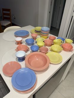 vintage pastel plate set