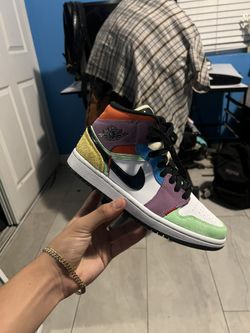 Women’s Jordan 1 Mid Se MultiColor